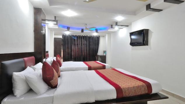 Glace Stay Inn Near Igi Airport Ню Делхи Екстериор снимка