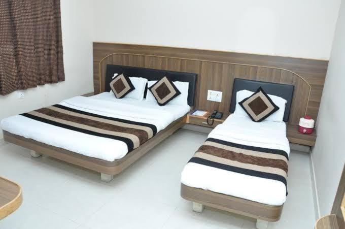 Glace Stay Inn Near Igi Airport Ню Делхи Екстериор снимка